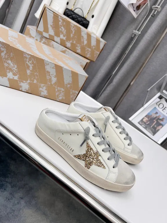 Golden Goose Shoe 